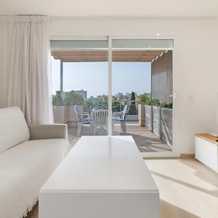 Palmeras 2 Planta 3 Apartment *